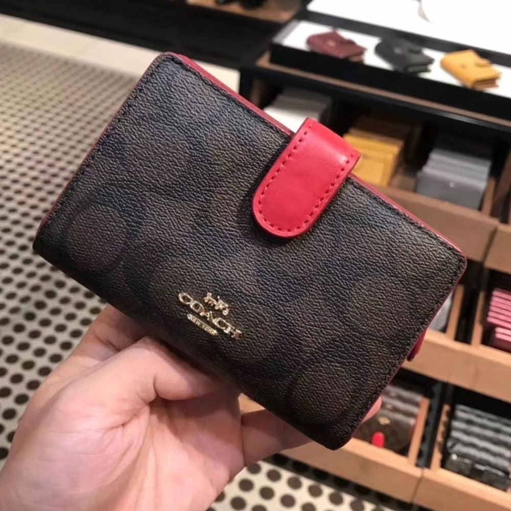 coach medium corner zip wallet signature - Picture 1 of 4